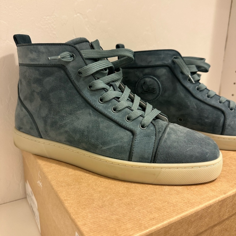 Christian Louboutin Louis Orlato Suede Sneaker
42.5EU (US 9.5 Men) - Blue, Suede